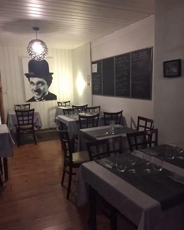 Hotel La Tour D'Auvergne Pont-l'Abbe Bagian luar foto