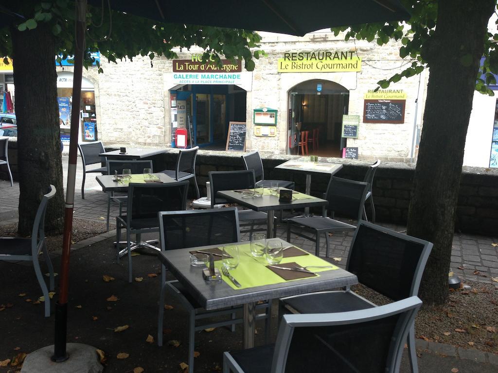 Hotel La Tour D'Auvergne Pont-l'Abbe Bagian luar foto